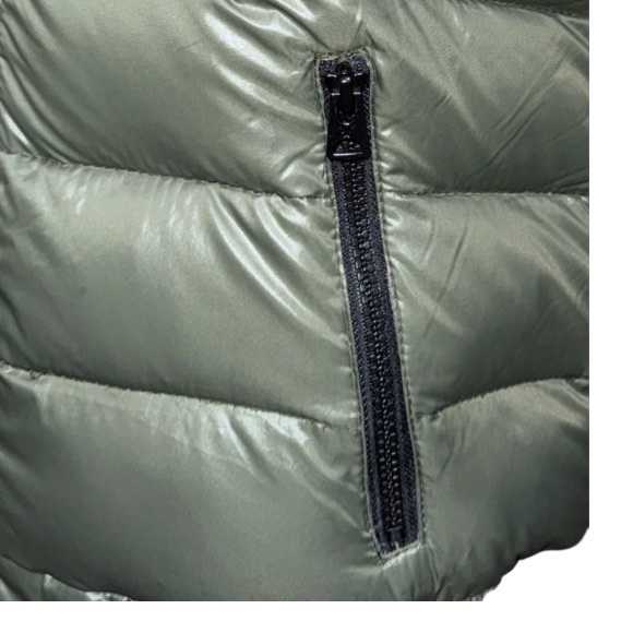 NWT American Eagle Duck Down Hooded Fur Trimmed Puffer Vest Olive Green - Picture 5 of 7